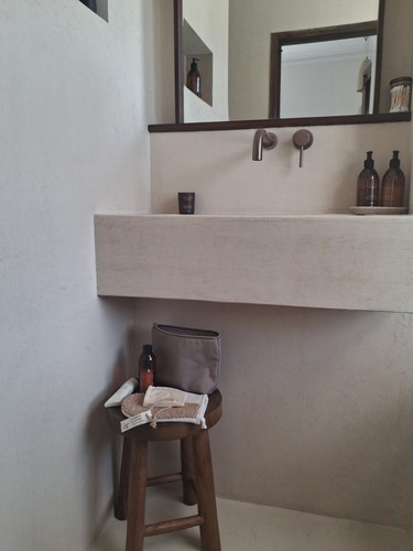 Wall mounted basin - tap, by
